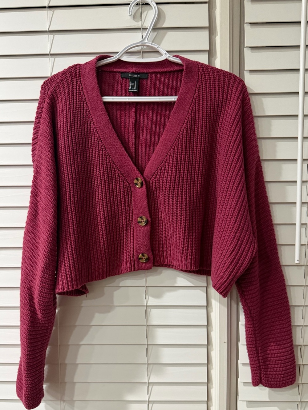 Forever 21 Raspberry Cropped Rib-Knit Button Cardigan 🥳 Size Medium